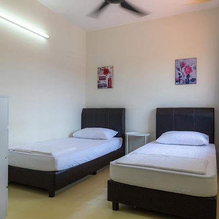 Adno Homestay Seroja#3Br#Batu Kawan#Bandar Cassia,Penang Simpang Ampat  Экстерьер фото